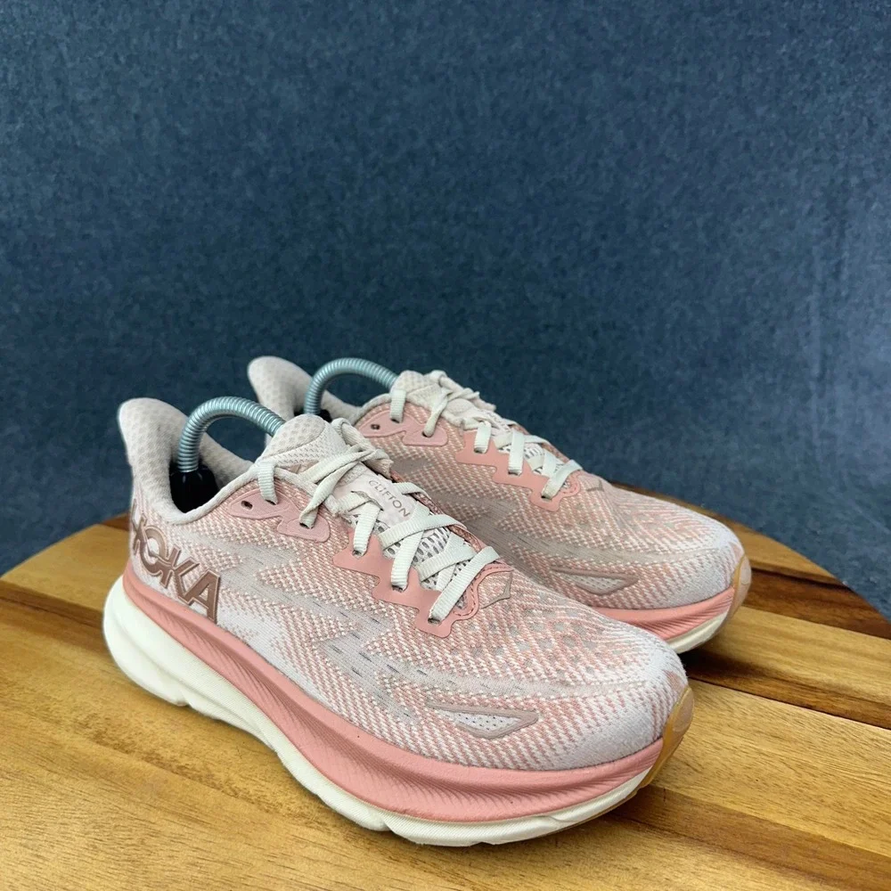 Hoka One One hoka one